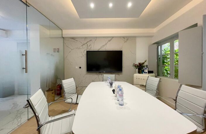 TOULOUSE - R. de Alsace Lorraine - Local Professionnel avec Terrasse Prestigieux — photo 2