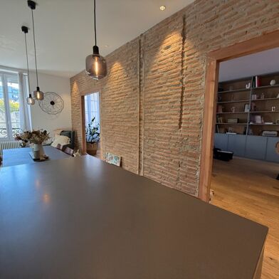 Appartement 8 pièces 390000 €