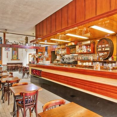 Immeuble  196000 €