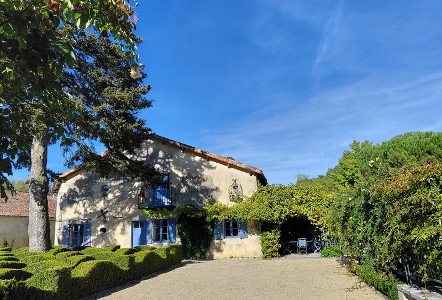 Maison à vendre 9 pièces BRION (86) — photo 1