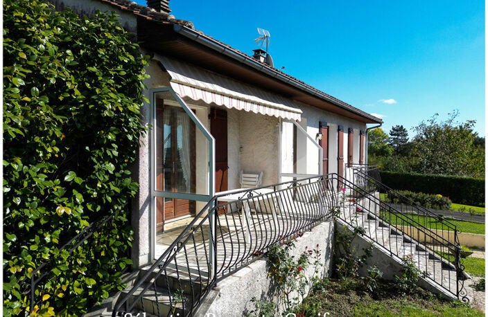 Maison à vendre 4 pièces NONTRON (24), Semi plain-pied, beau terrain clos 1845m2, sous-sol complet, secteur résidentiel — photo 2