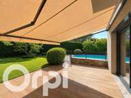 Magnifique villa T5 offrant 300 m² au sol, avec piscine, salle de cinéma et double garage — photo 2