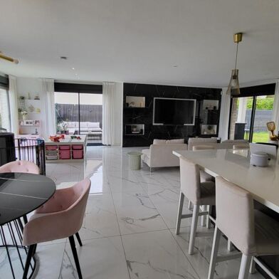 Maison 6 pièces 371880 €