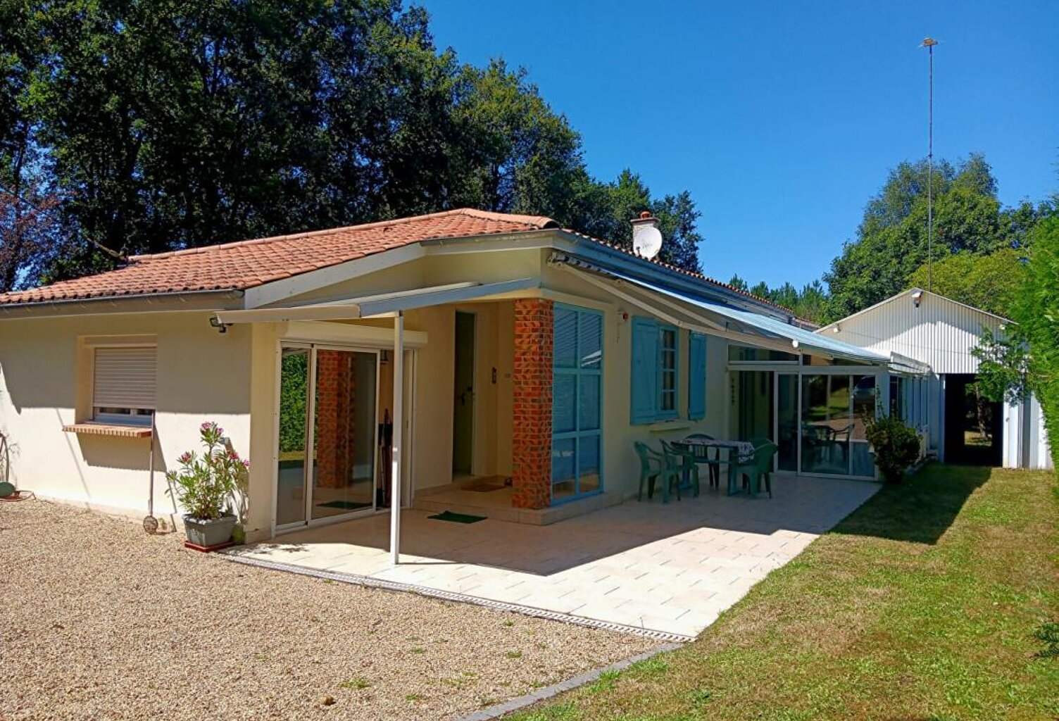Propriété de 141 m2   avec  piscine — photo 1