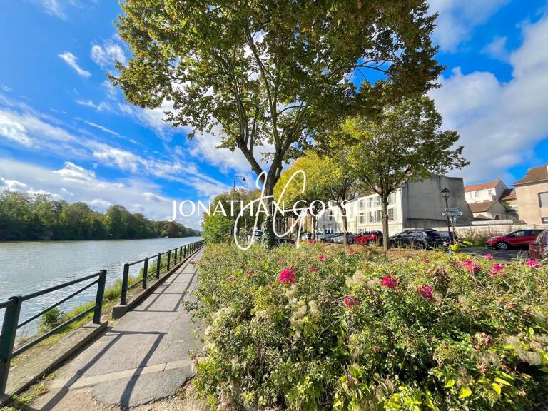 Andrésy: Appartement à aménagé de 176m2 avec jardinet en plein coeur du centre ville — photo 1