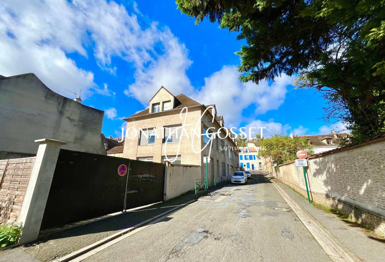 Andrésy: Appartement à aménagé de 176m2 avec jardinet en plein coeur du centre ville — photo 1