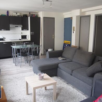 Appartement 2 pièces 760 €