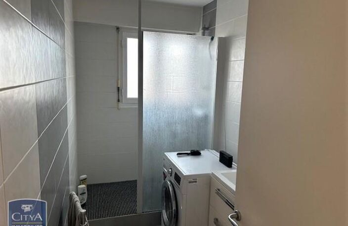 Location appartement 3 pièces 60 m² à Cholet (49300) — photo 2