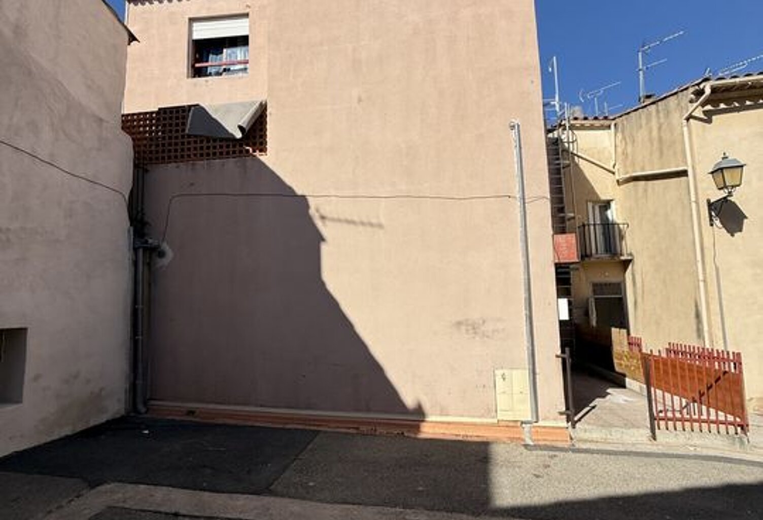 Istres : Immeuble de rapport locatif — photo 1