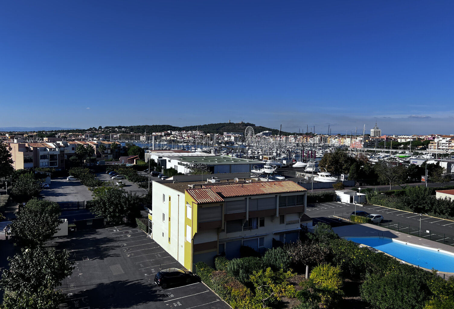 ACHAT CAP D'AGDE - QUARTIER FALAISES - T2 MEZZANINE - PARKIN — photo 1