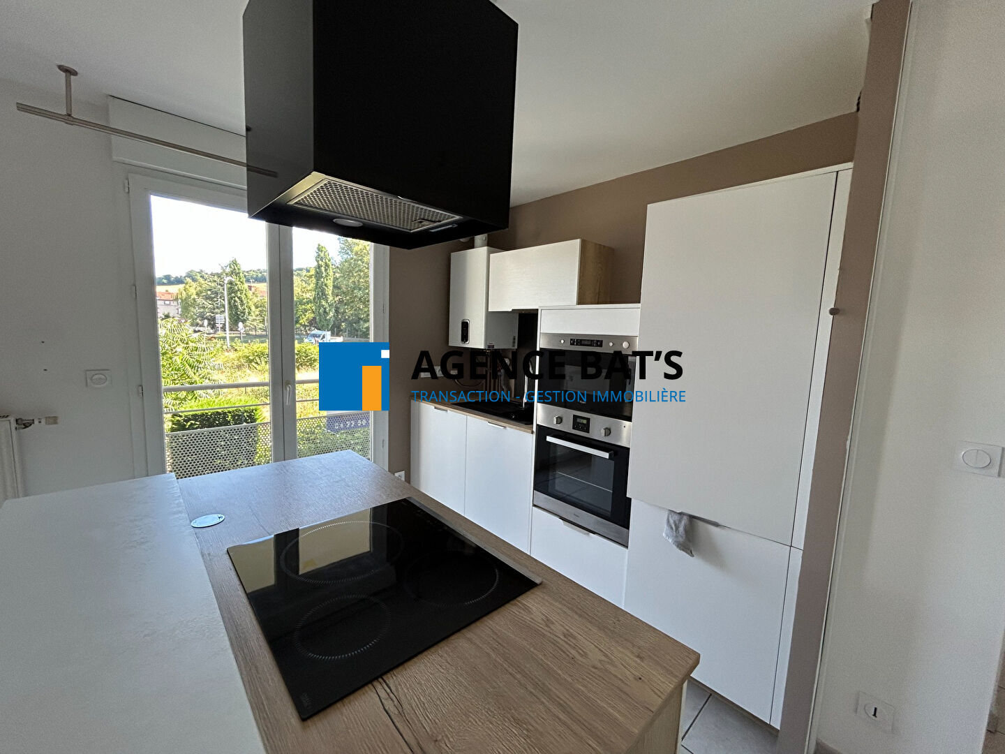Appartement Roche La Moliere 2 pièce(s) 57 m2