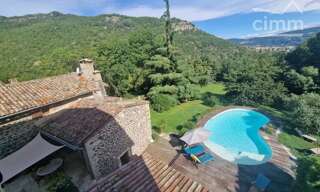 Maison 8 Pièces 212 m² à vendre à Alissas (07210)