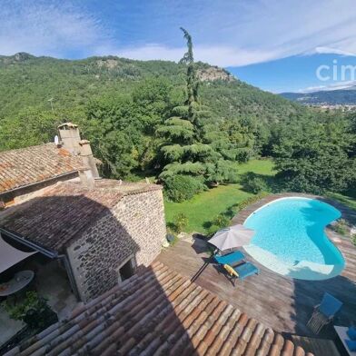 Maison 8 pièces 599000 €