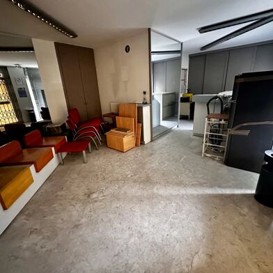 Commerce 4 pièces 900 €