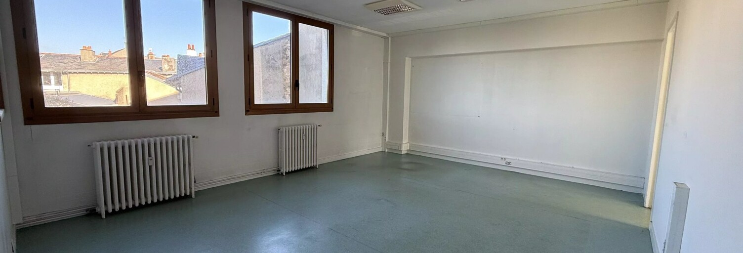 Bureau 12 Pièces 181 m² à vendre à Poitiers (86000)