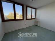 BUREAU 181 m² avec 5 PARKINGS — photo 4