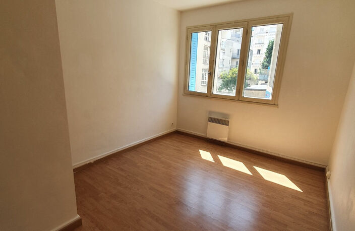 2P+C secteur St Bruno 41m2 balcon — photo 2