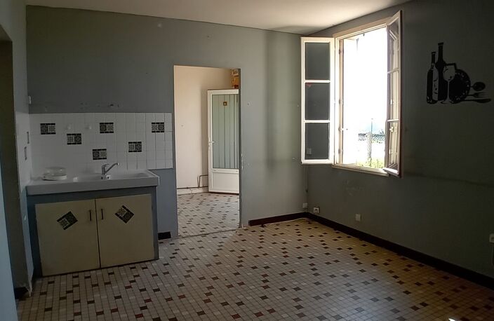 Maison 3 chambres avec garage à rénover  parfait projet loc — photo 2