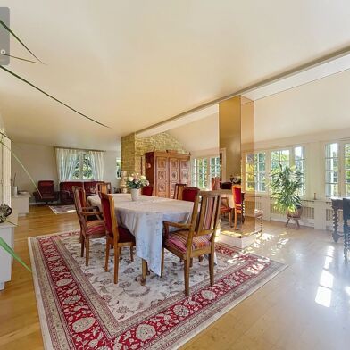 Maison 8 pièces 795600 €