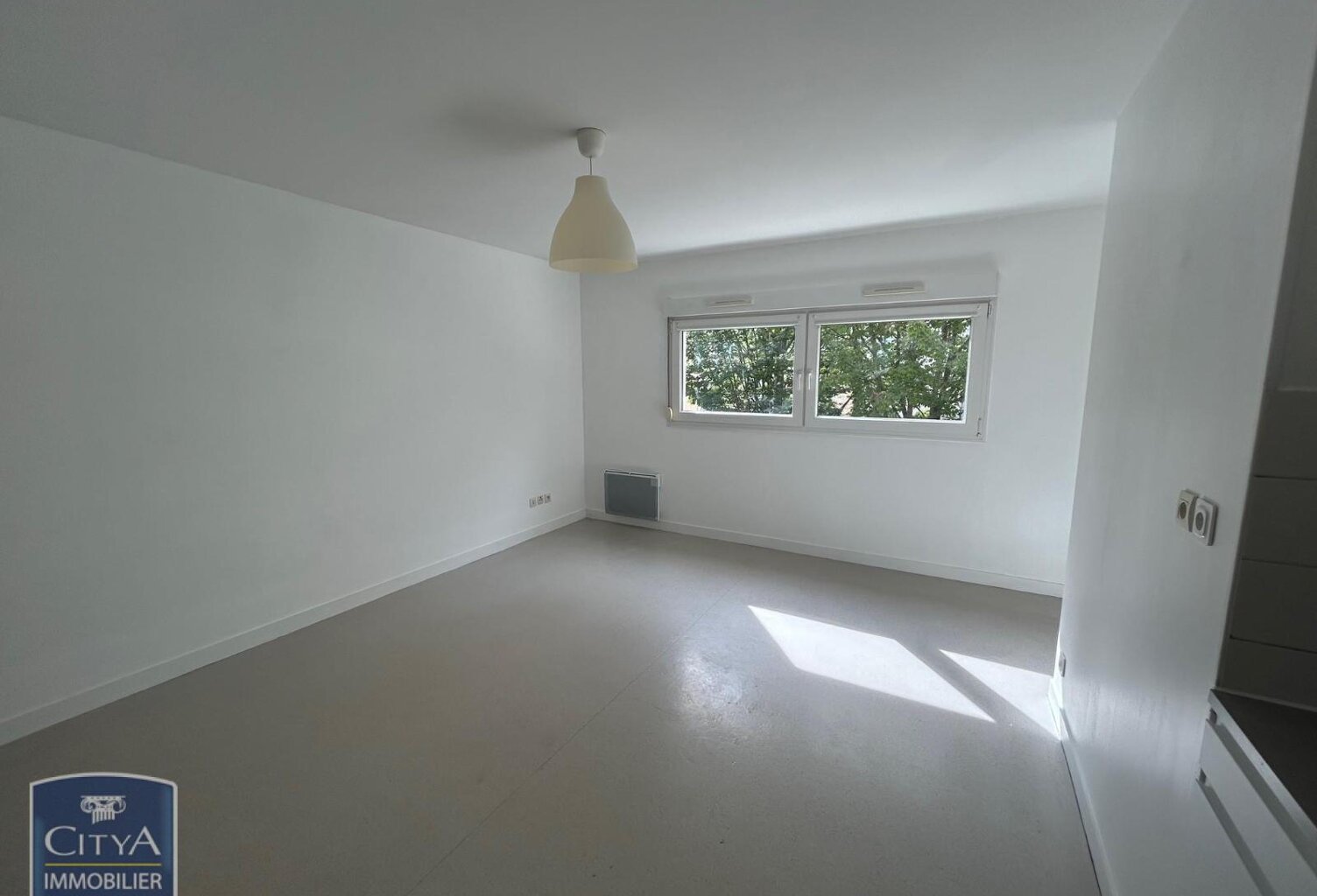 Location appartement 2 pièces 32 m² à Tours (37000) — photo 1