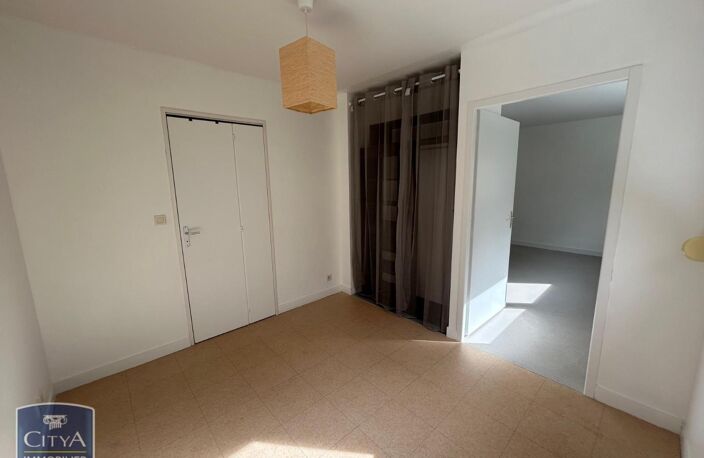Location appartement 2 pièces 32 m² à Tours (37000) — photo 3