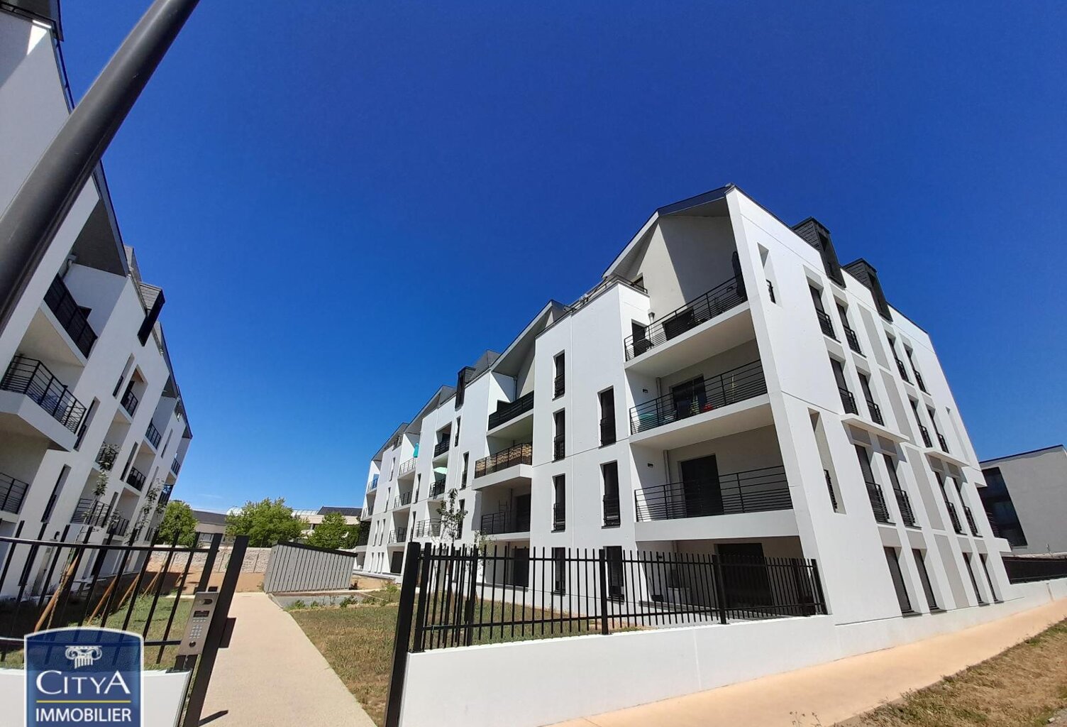 Location appartement 3 pièces 66 m² à Tours (37100) — photo 1