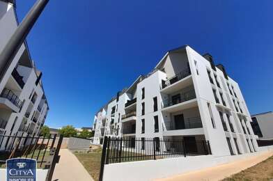 Appartement 3 pièces 910 €