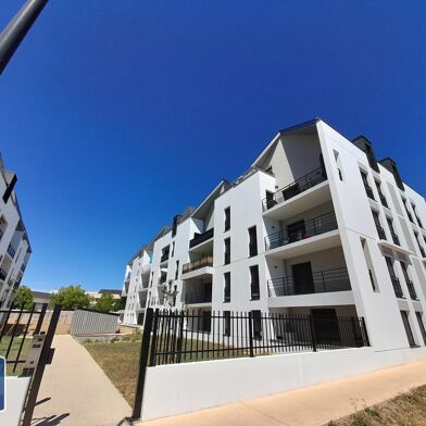 Appartement 3 pièces 910 €