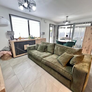 Appartement 4 pièces 403000 €