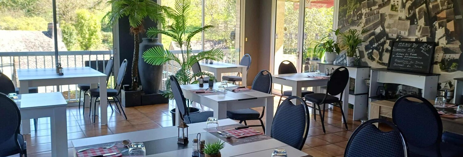 Maison 10 Pièces 278 m² à vendre à Prévinquières (12350)