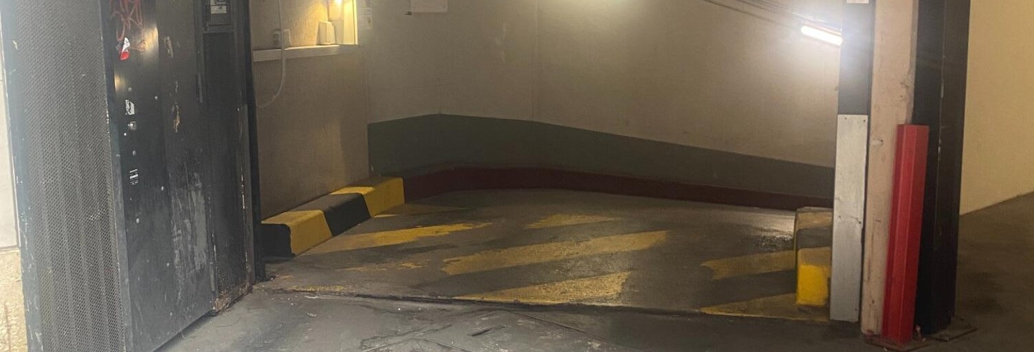 Garage  13 m² à vendre à Paris 11 (75011)