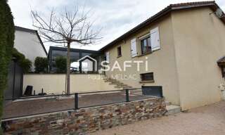 Maison 10 Pièces 160 m² à vendre à La Chapelle-de-Guinchay (71570)