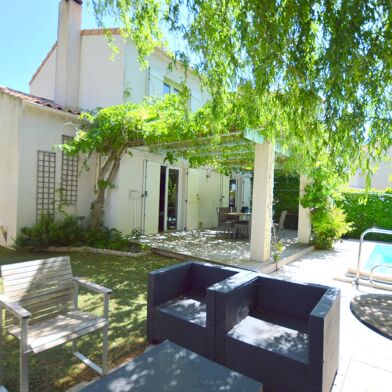 Maison 4 pièces 750000 €