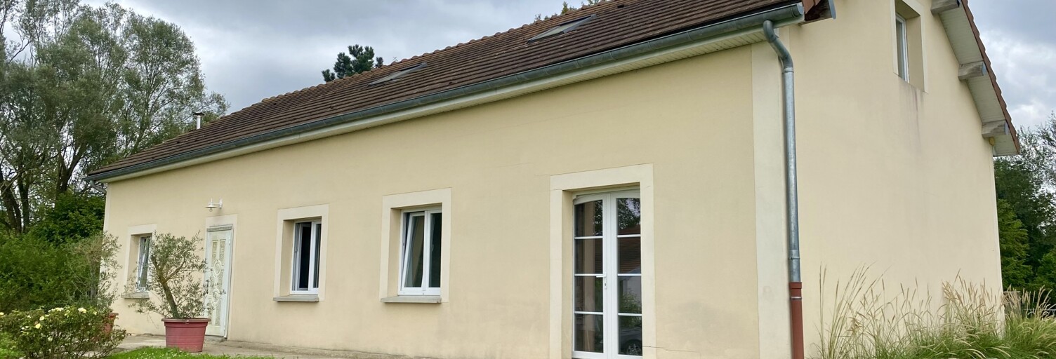 Maison 11 Pièces 250 m² à vendre à Saint-Just-Sauvage (51260)