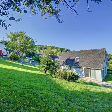 Maison 5 pièces 1090 €