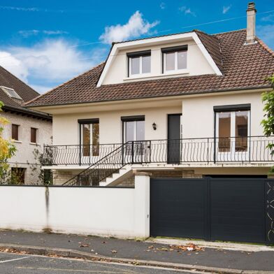 Maison 6 pièces 364900 €