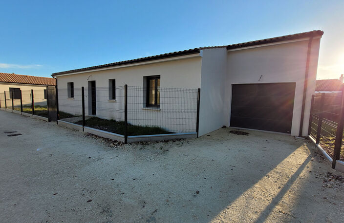 Maison  neuve St Sulpice De Royan T4 avec garage sur 376m² — photo 3