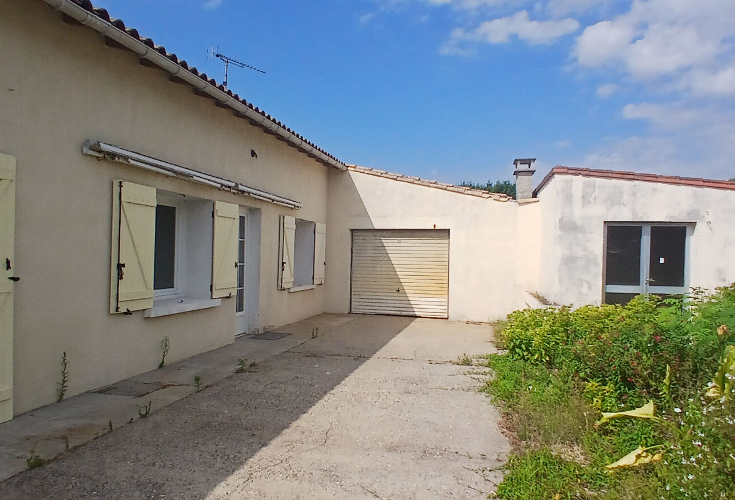 A RENOVER Maison T5  avec garage  sur 1000 m² St Sulpice De Royan centre — photo 1