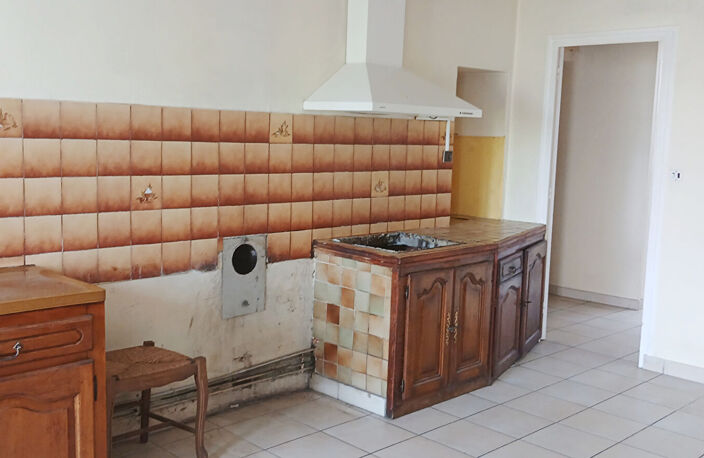 A RENOVER Maison T5  avec garage  sur 1000 m² St Sulpice De Royan centre — photo 4