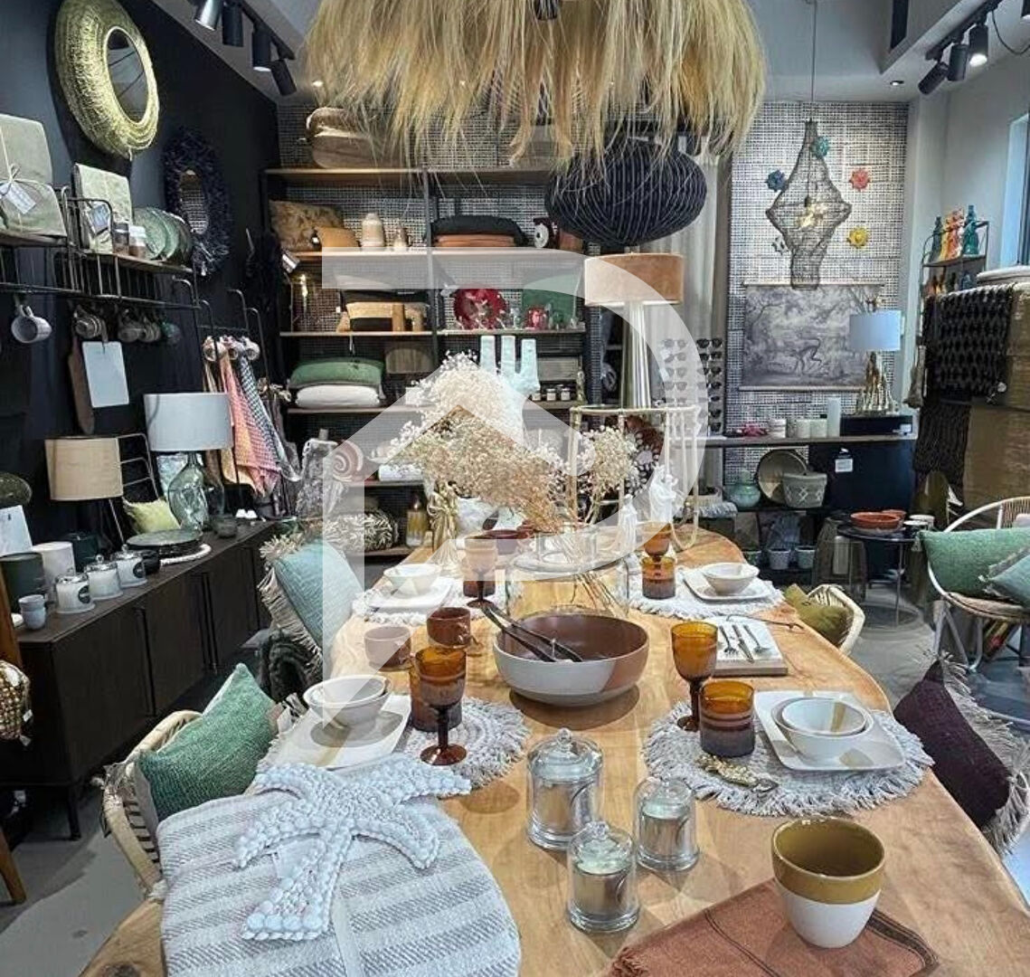 Local commercial  T1 à vendre Aigues-Mortes 30220