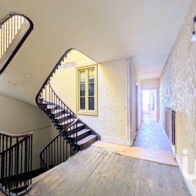 Immeuble  196000 €