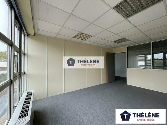 BUREAUX à LOUER — photo du bien