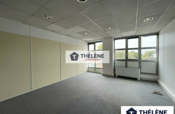 BUREAUX à LOUER — photo 2