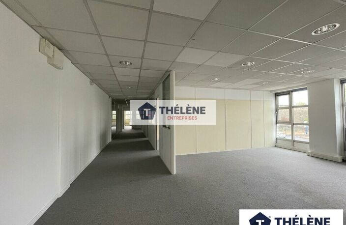BUREAUX à LOUER — photo 3