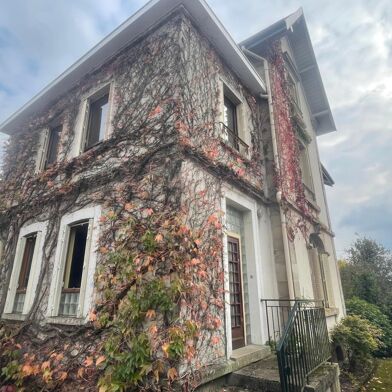 Maison 11 pièces 220000 €