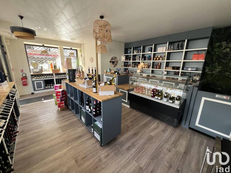 Vente Boutique/Local commercial 50 m&sup2; — photo 1