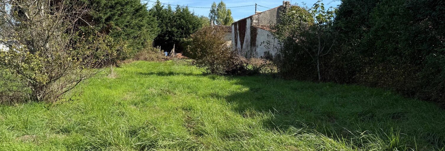 Terrain  1075 m² à vendre à La Chapelle-des-Pots (17100)
