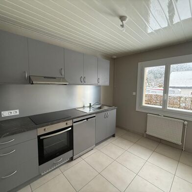 Appartement 2 pièces 895 €