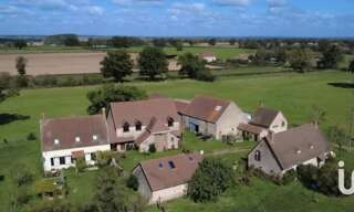 Maison 28 Pièces 660 m² à vendre à Saint-Bonnet-Tronçais (03360)