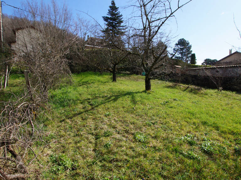 Terrain à batir sur la commune de St Savin — photo 1